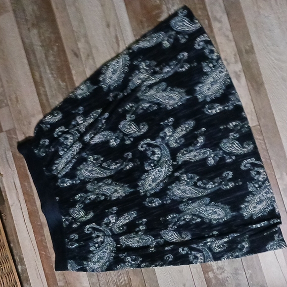 SKIRT - Picture 2 of 5
